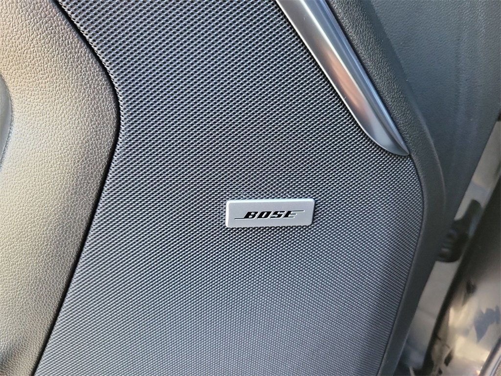 Used 2025 GMC Yukon XL Denali w/ Sun & Power Step Package image 25