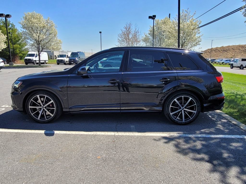 Used 2021 Audi SQ7 Premium Plus w/ Driver Assistance Package image 8