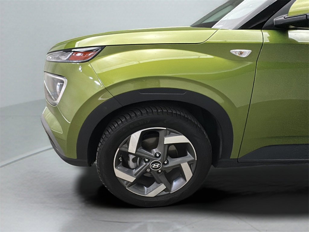 Certified 2022 Hyundai Venue SEL image 3
