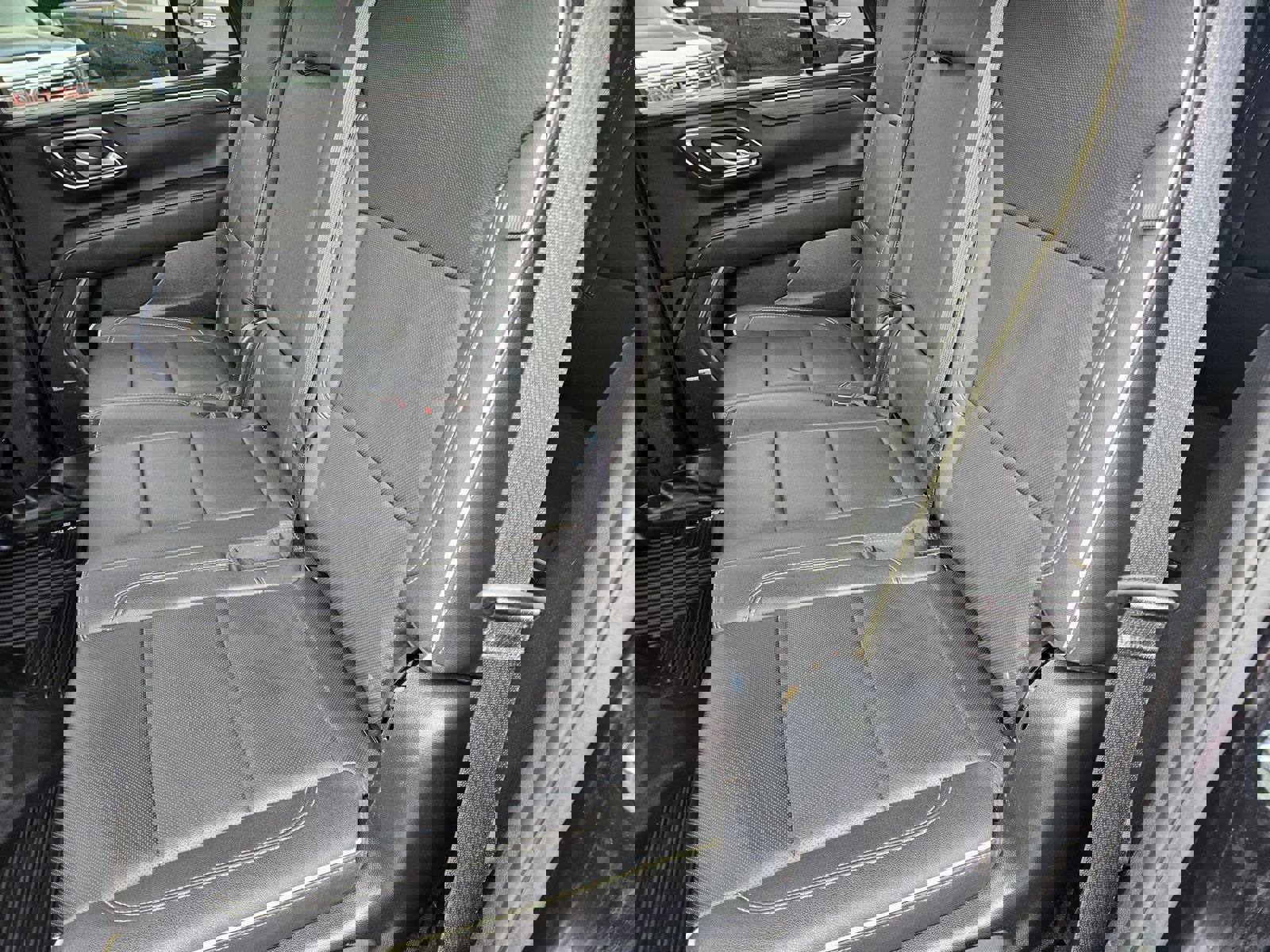 Used 2024 GMC Yukon SLT image 26