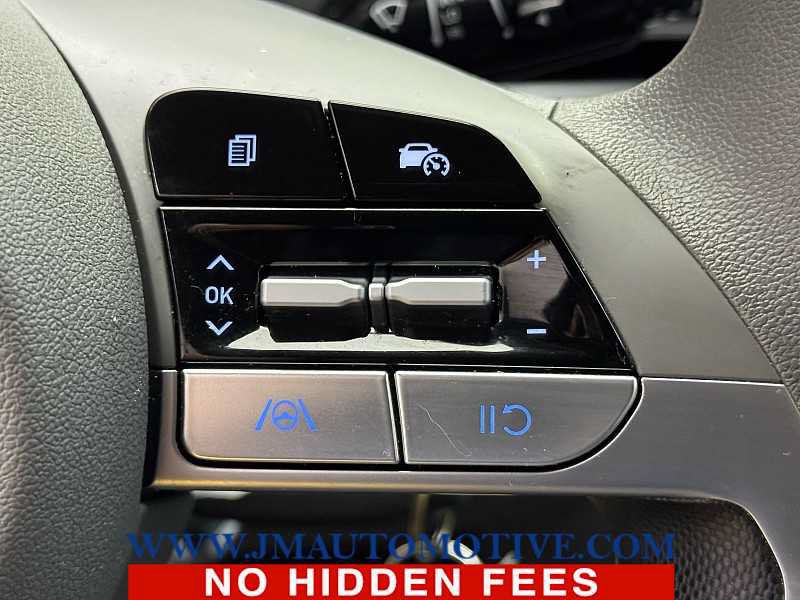 Used 2024 Hyundai Elantra SE FWD image 34