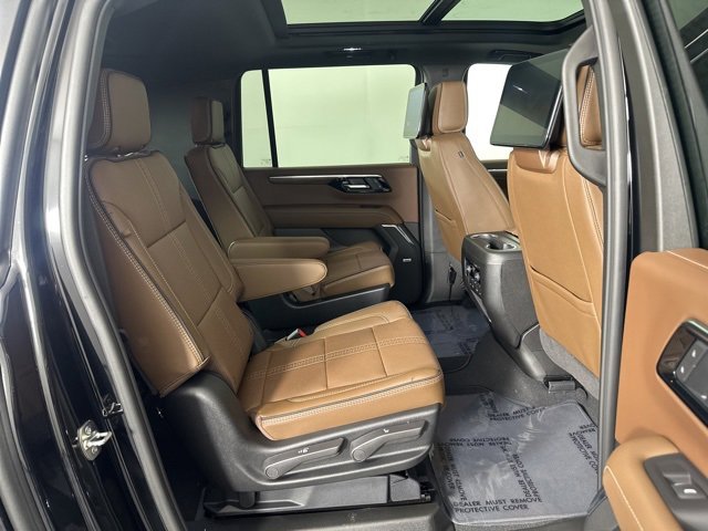 New 2026 Chevrolet Suburban High Country image 11