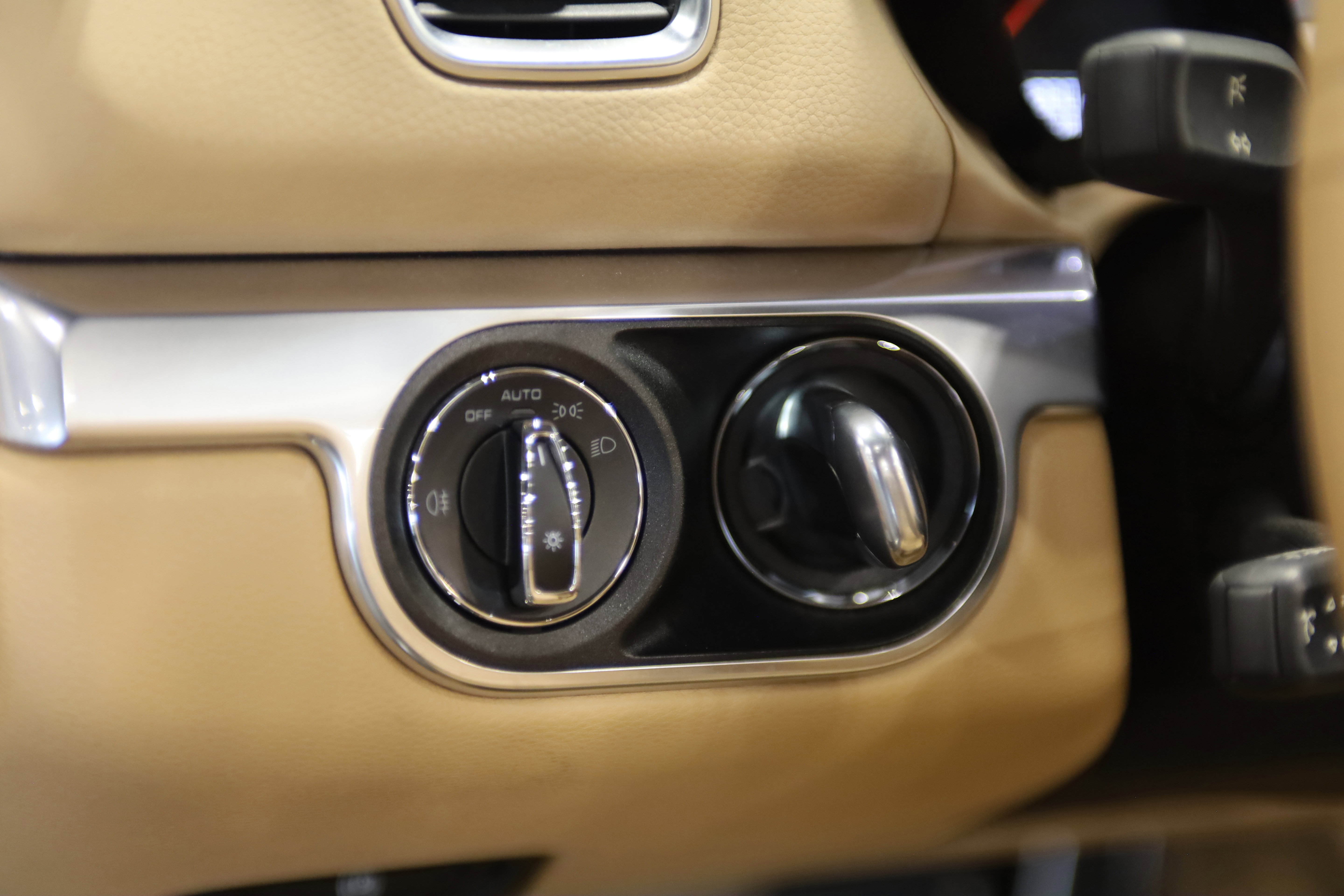 Used 2015 Porsche Boxster S image 19