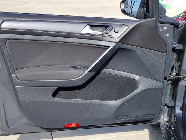 Used 2019 Volkswagen e-Golf SE w/ Driver Assistance Package FWD image 7