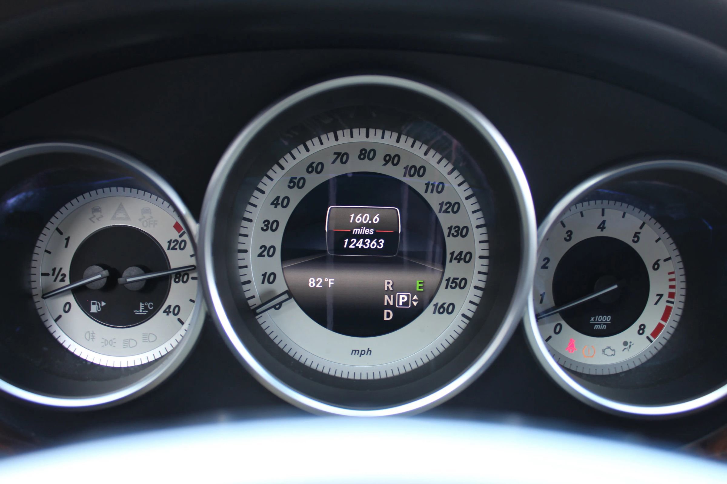 Used 2014 Mercedes-Benz CLS 550 CLS 550 4MATIC Coupe 4D image 32