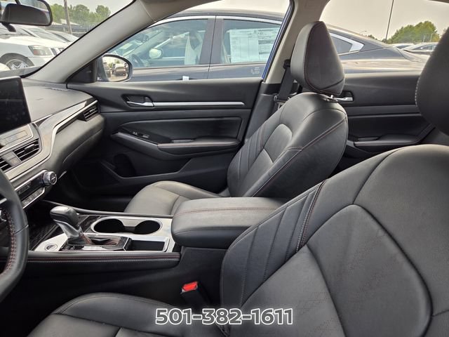 Used 2025 Nissan Altima 2.5 SR w/ SR Premium Package FWD image 7