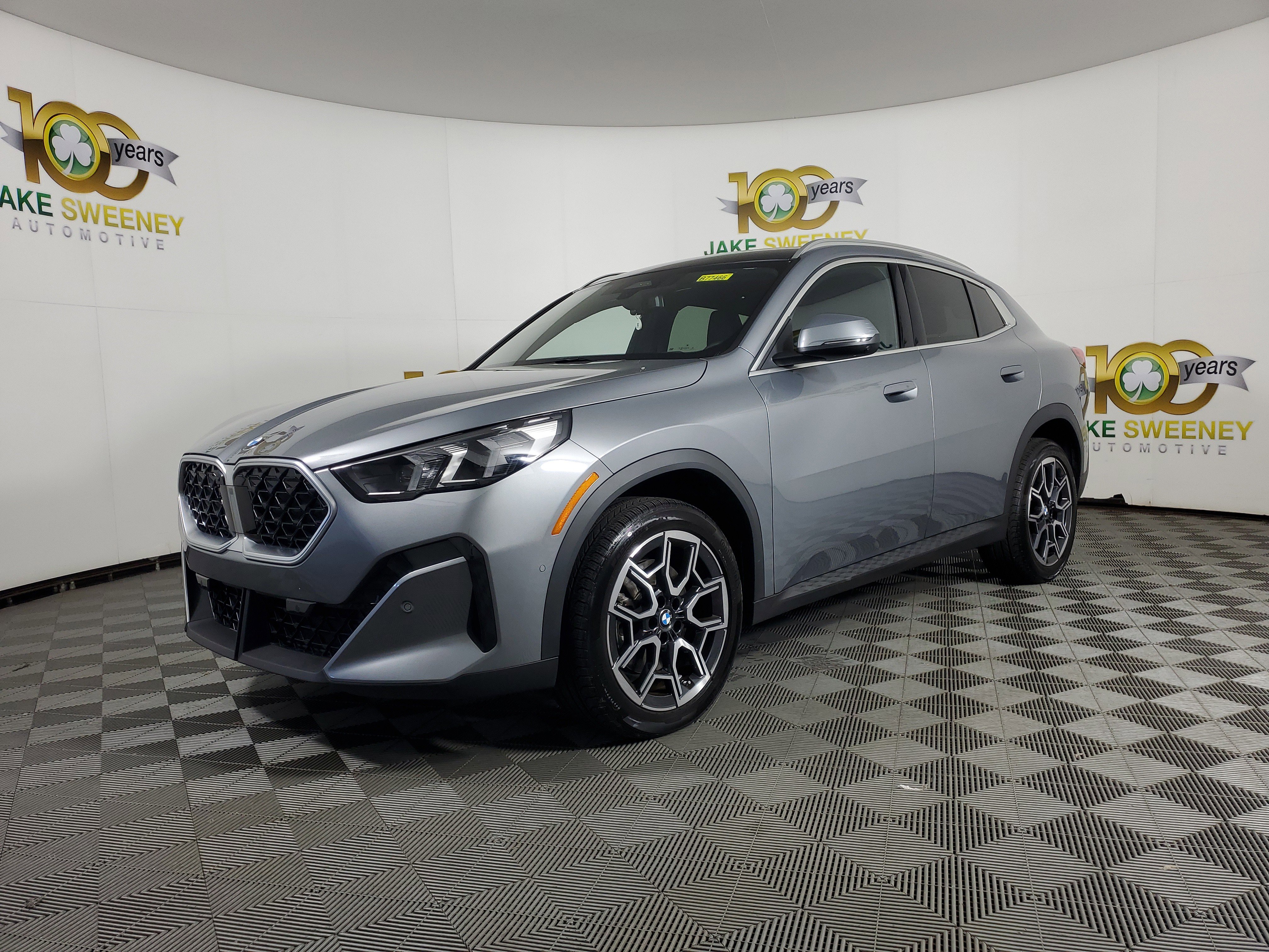 Certified 2025 BMW X2 xDrive28i w/ Premium Package image 3