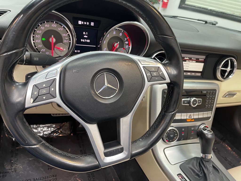 Used 2013 Mercedes-Benz SLK 250 image 30