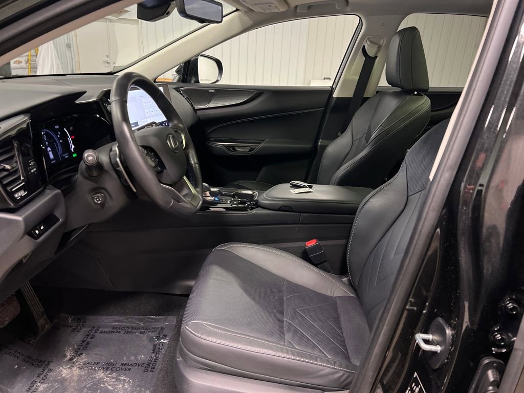 Used 2024 Lexus NX 350h AWD w/ Vision Package image 9