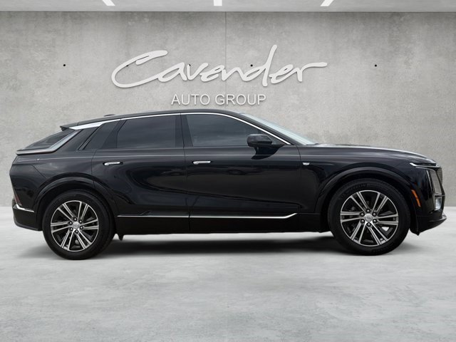 Certified 2024 Cadillac Lyriq Luxury AWD/4WD image 14