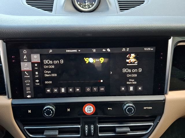 Certified 2023 Porsche Macan Turbo image 22