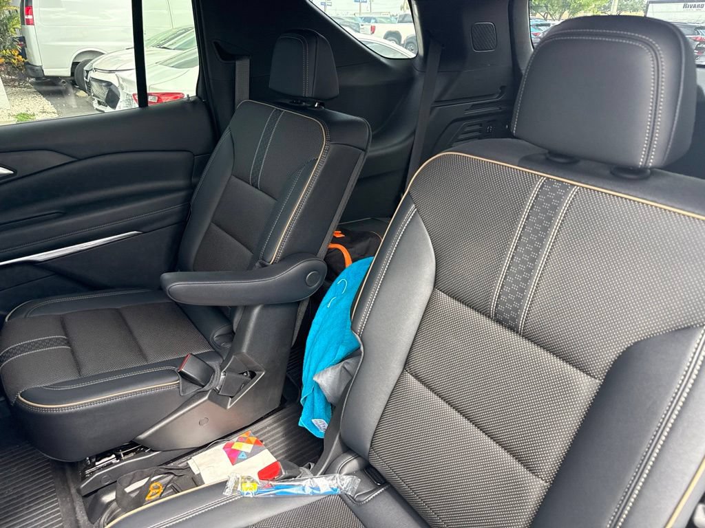 Used 2026 Chevrolet Traverse High Country w/ LPO, Floor Liner Package FWD image 10