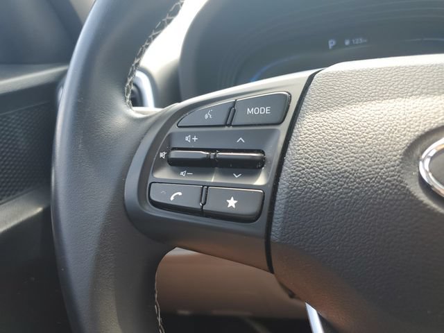 Certified 2023 Hyundai Venue SEL w/ Cargo Package FWD image 21