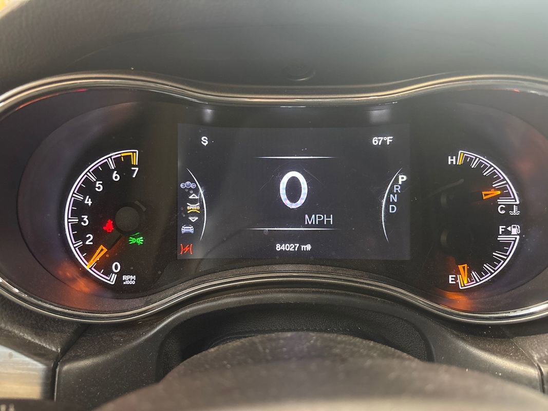 Used 2019 Jeep Grand Cherokee Limited w/ Luxury Group II image 11