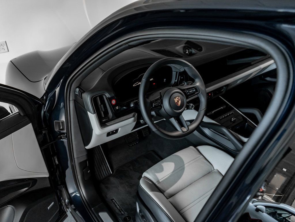 New 2026 Porsche Cayenne E-Hybrid AWD/4WD image 4