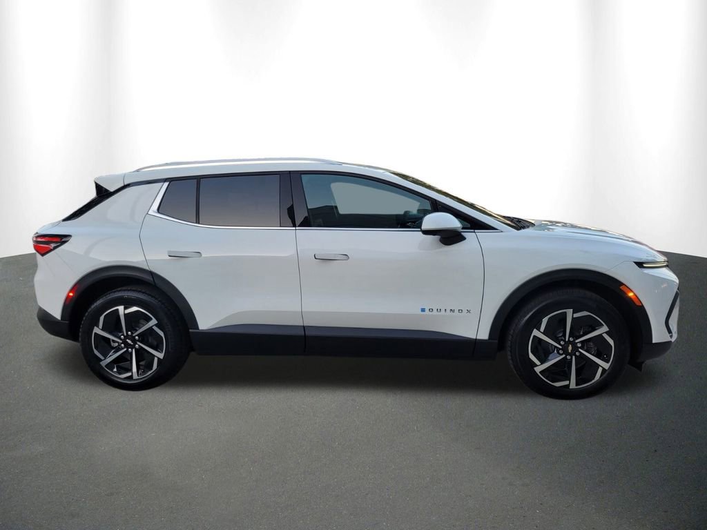 New 2026 Chevrolet Equinox EV LT FWD image 7