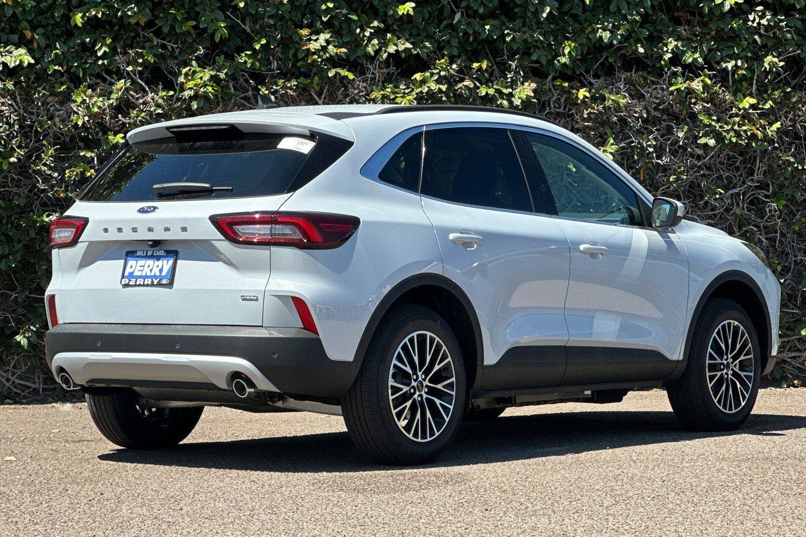 New 2025 Ford Escape SE image 4