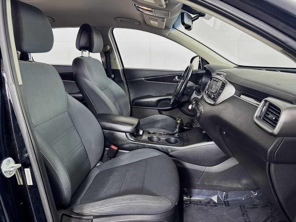 Used 2016 Kia Sorento LX w/ LX Convenience Package image 31
