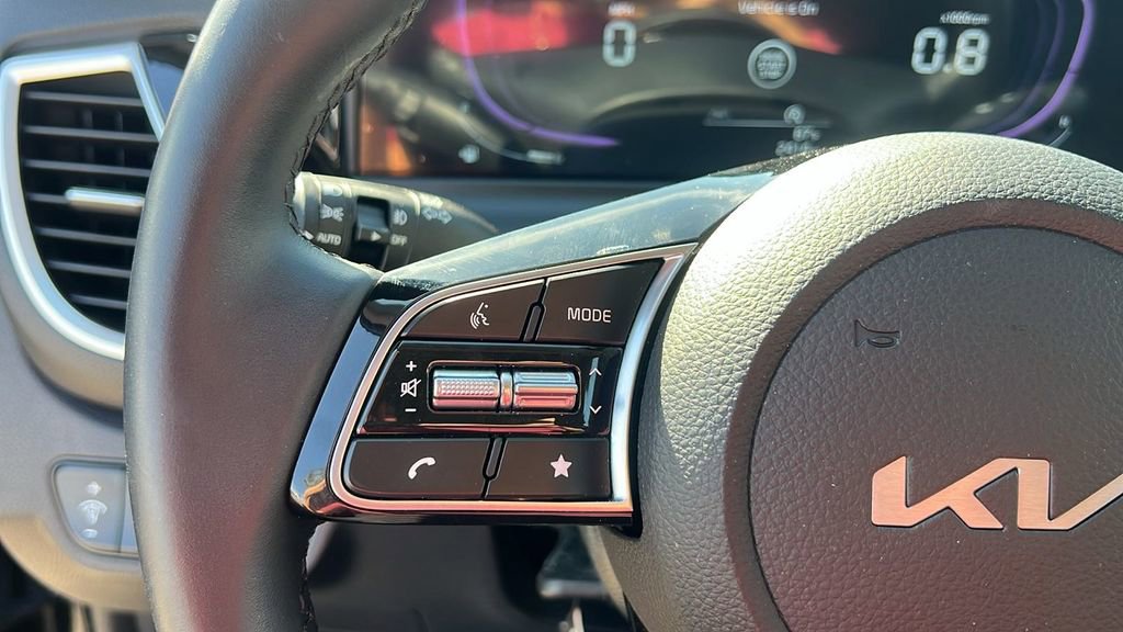Certified 2025 Kia Seltos S image 17