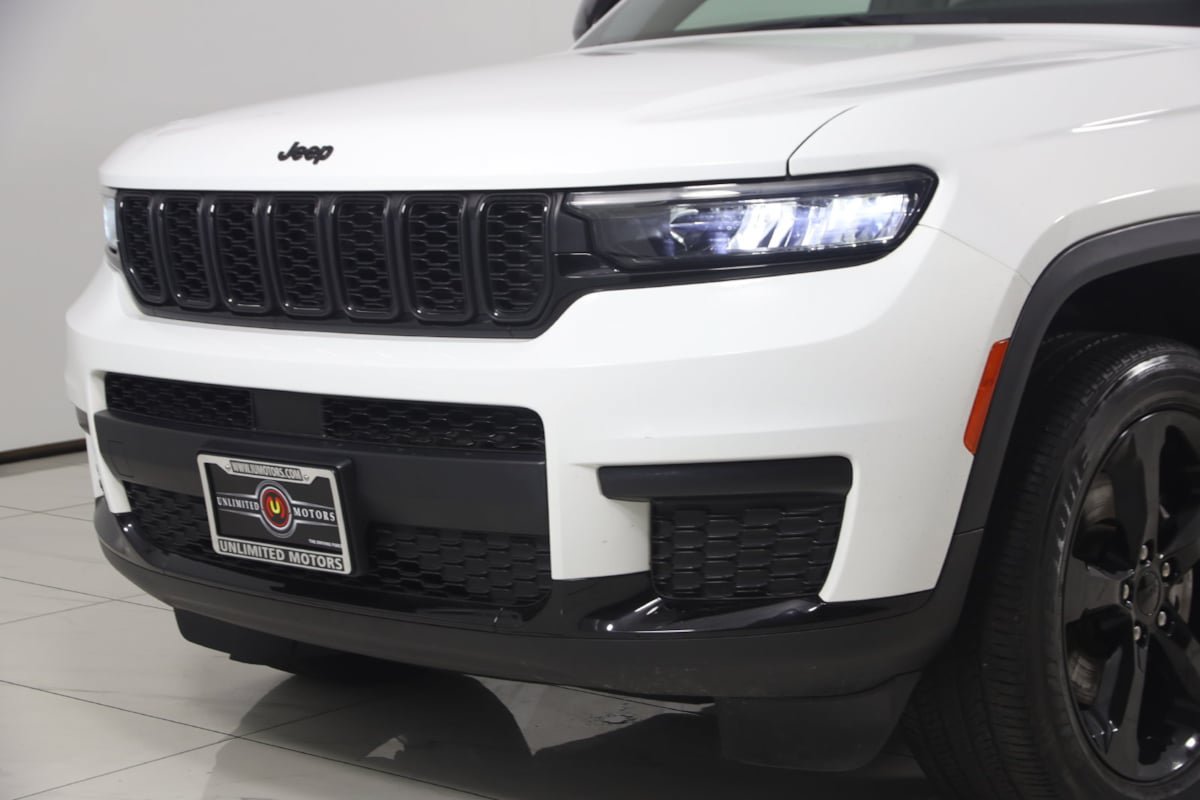Used 2023 Jeep Grand Cherokee L Laredo AWD/4WD image 43