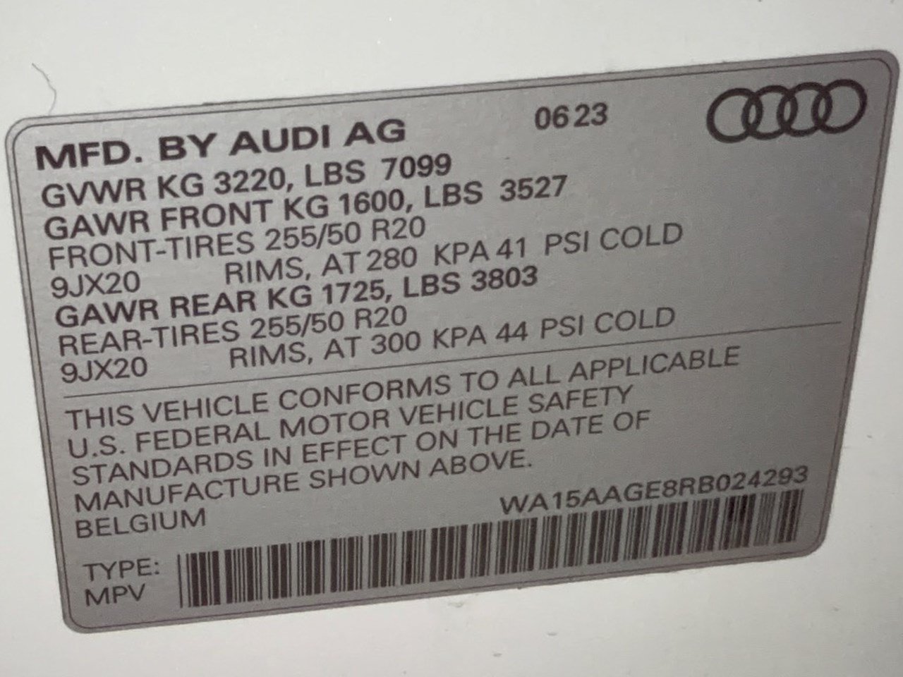 Used 2024 Audi Q8 e-tron Premium Plus w/ Premium Plus Package AWD/4WD image 31
