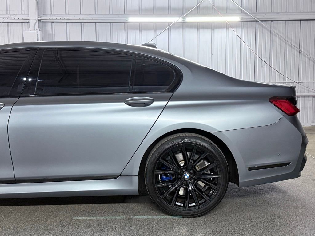 Used 2022 BMW 750i xDrive w/ Luxury Rear Seating Package image 10