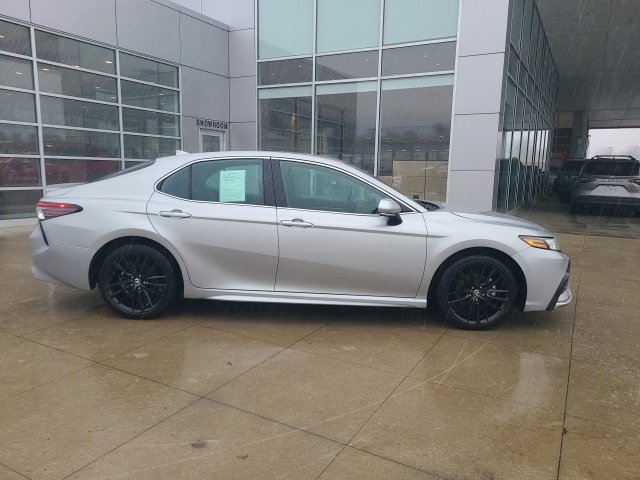 Used 2024 Toyota Camry XSE image 8