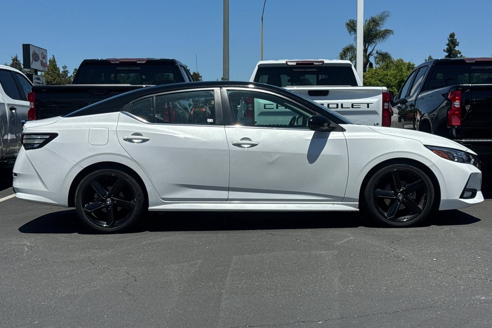 Used 2023 Nissan Sentra SR w/ Midnight Edition Package FWD image 4
