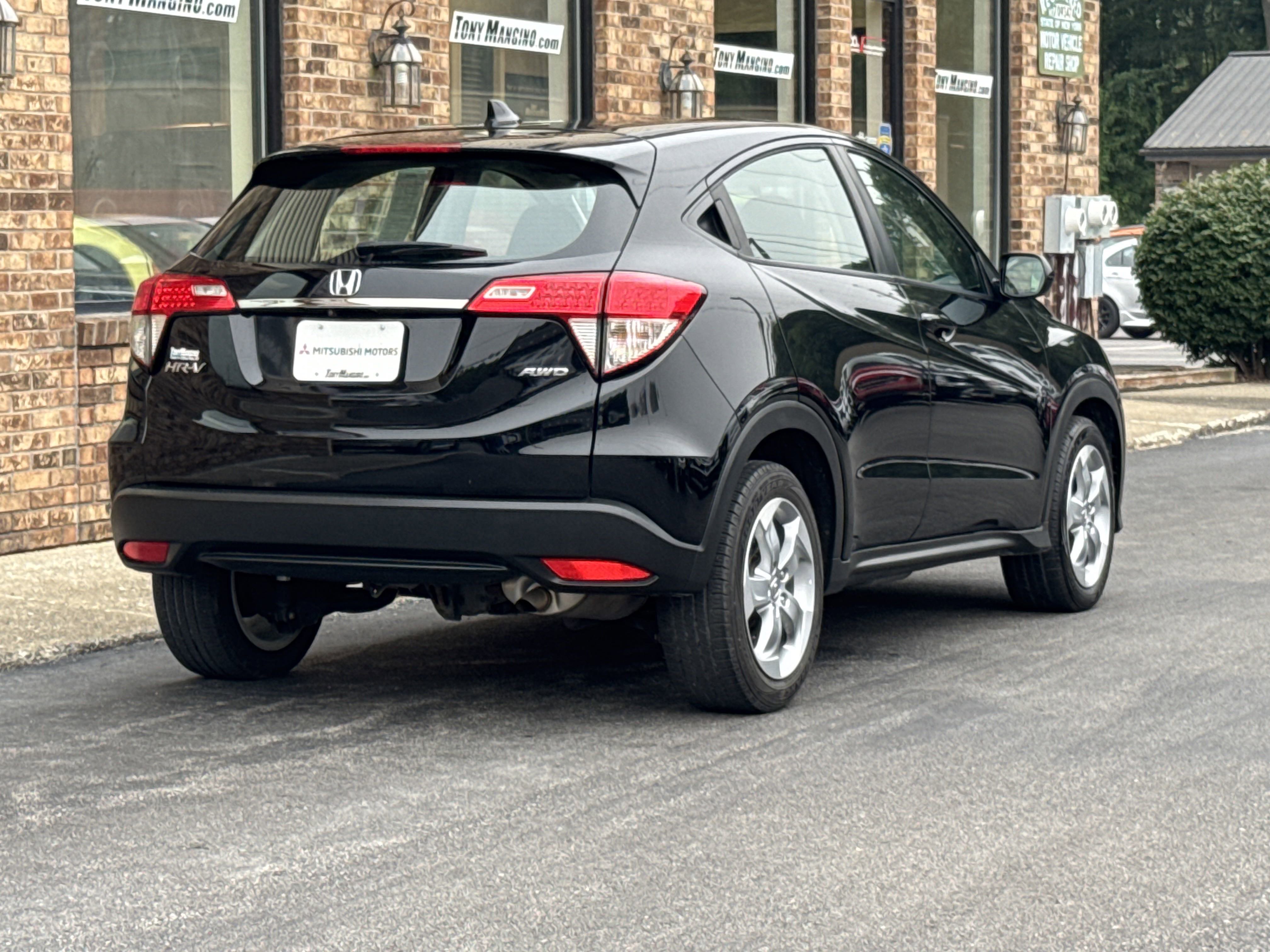 Used 2019 Honda HR-V LX image 5