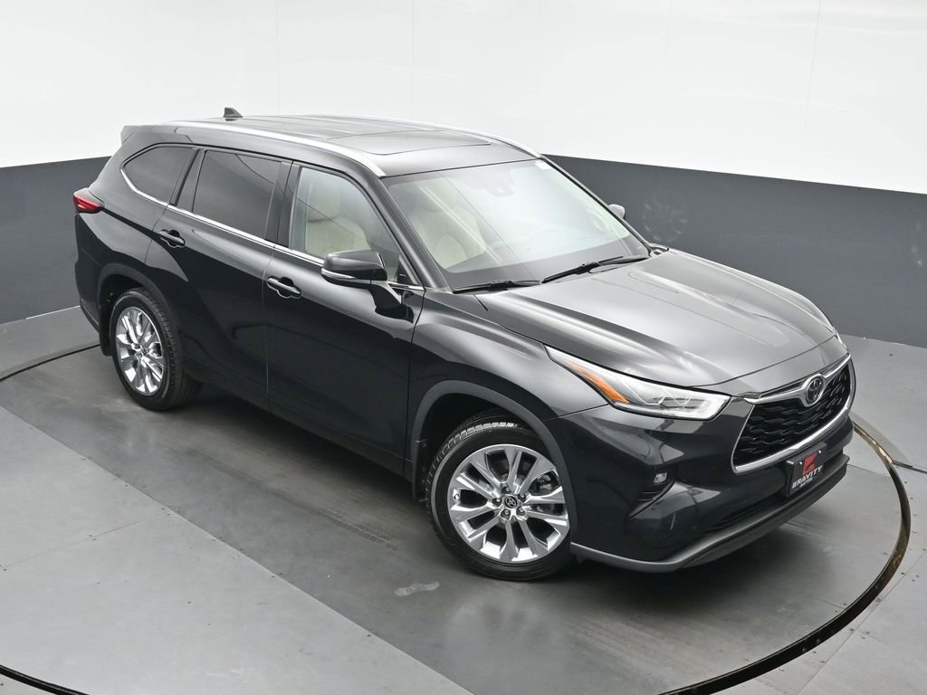 Used 2022 Toyota Highlander Limited AWD/4WD image 34