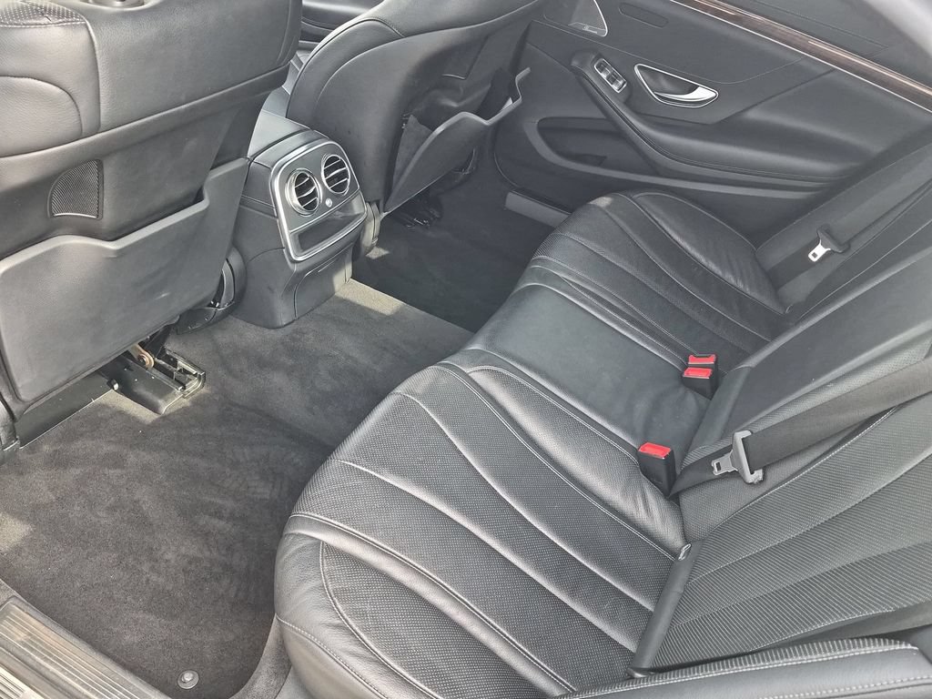 Used 2014 Mercedes-Benz S 550 Sedan image 28