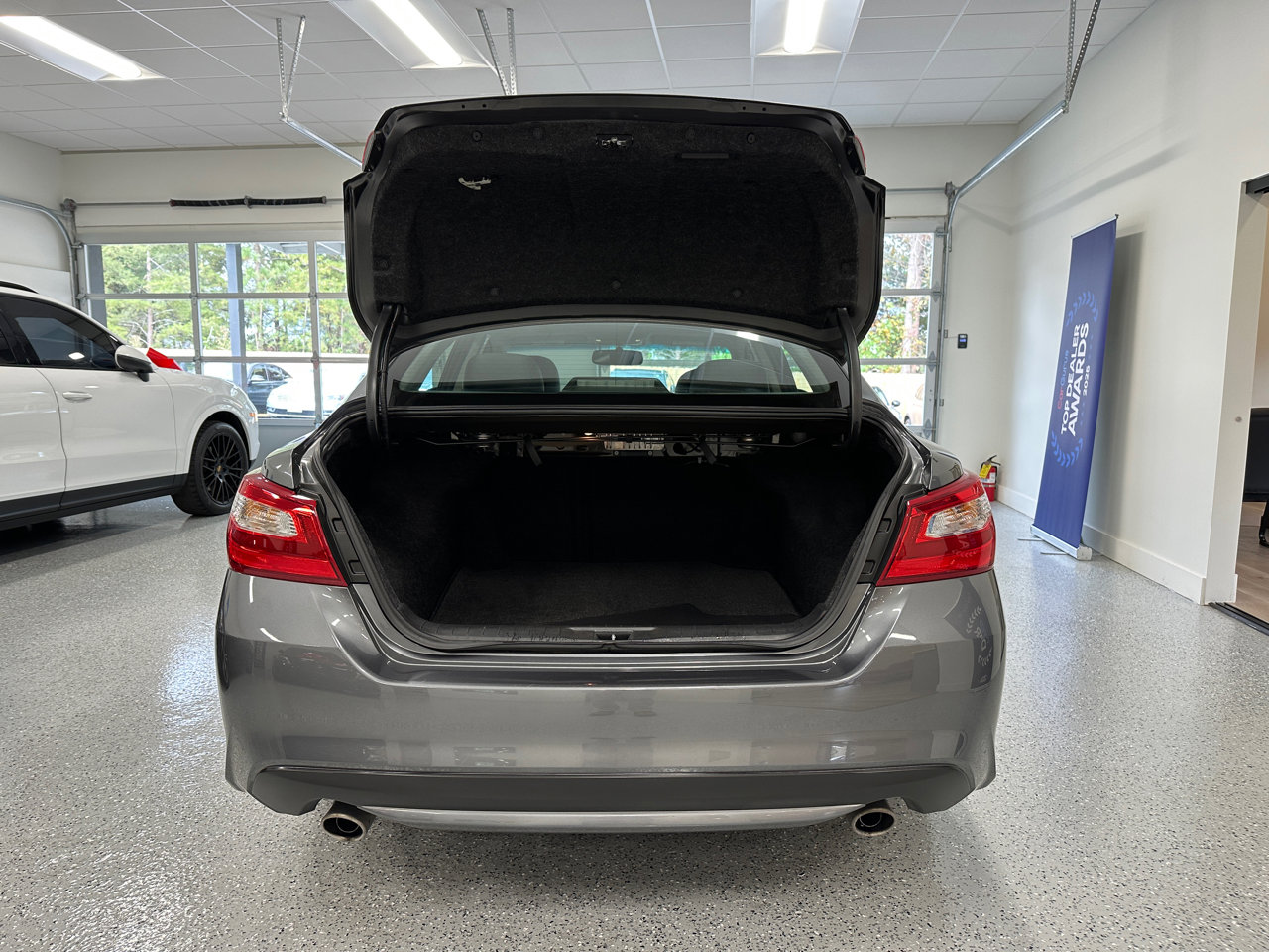 Used 2016 Nissan Altima 2.5 SL w/ 2.5 Technology Package image 32