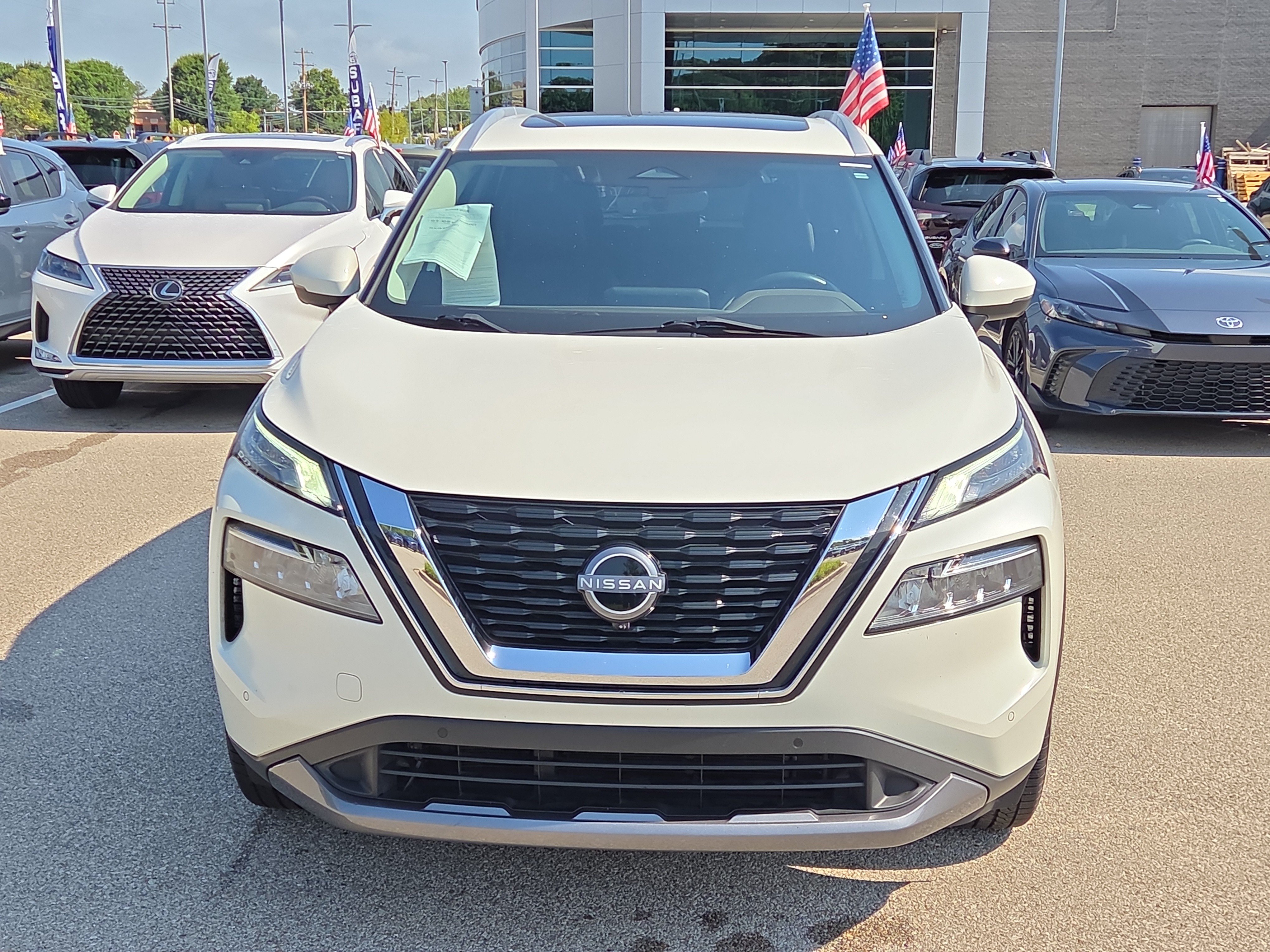 Used 2023 Nissan Rogue SL w/ SL Premium Package FWD image 8