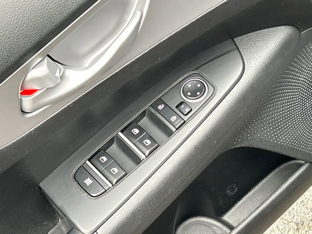 Used 2023 Kia Forte LXS w/ LXS Technology Package FWD image 12