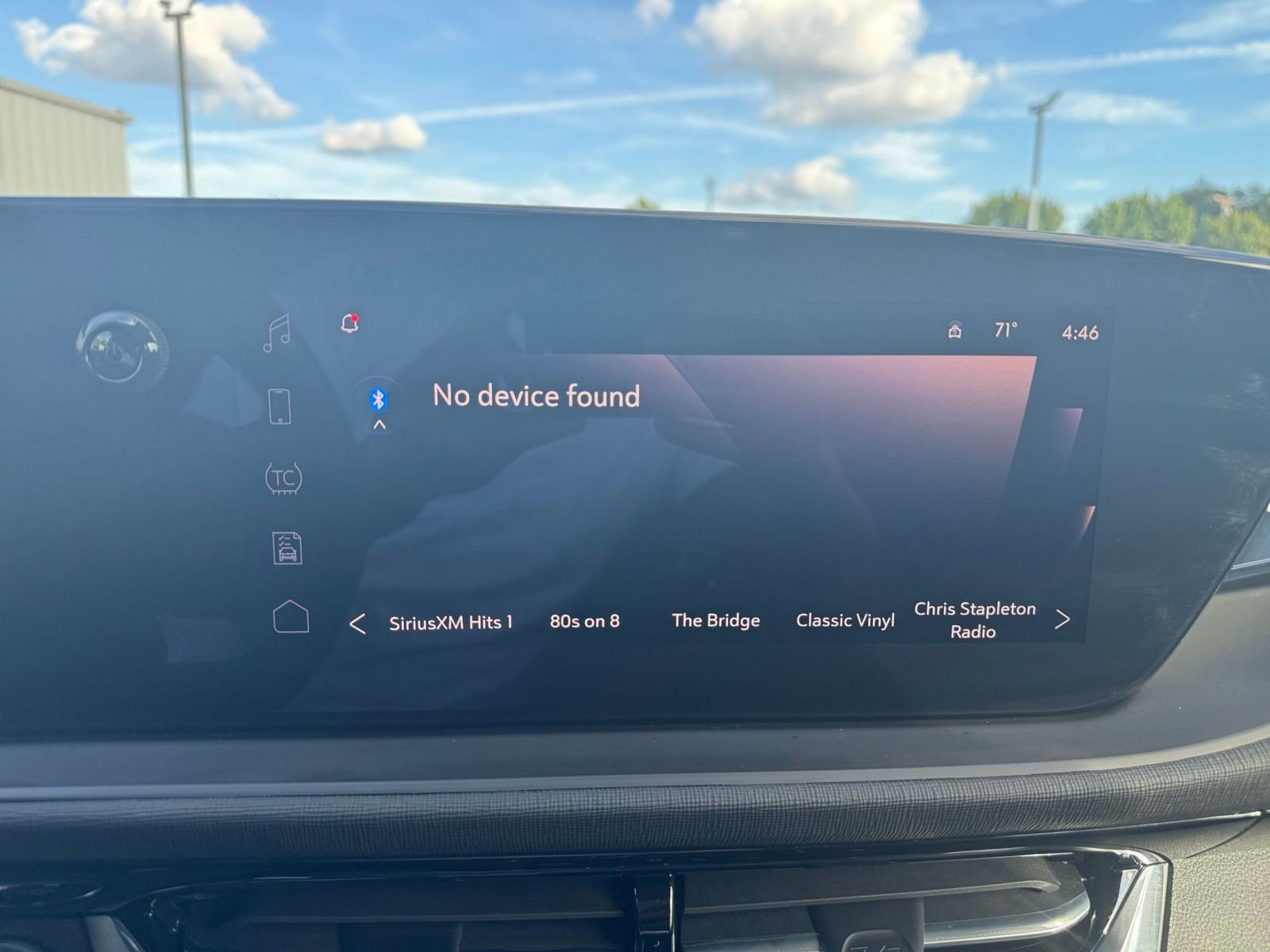 Used 2025 Buick Envista Sport Touring image 21