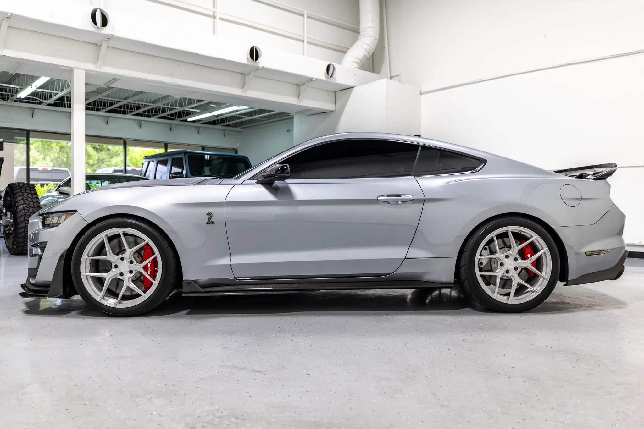 Used 2021 Ford Mustang Shelby GT500 w/ Technology Package RWD image 11