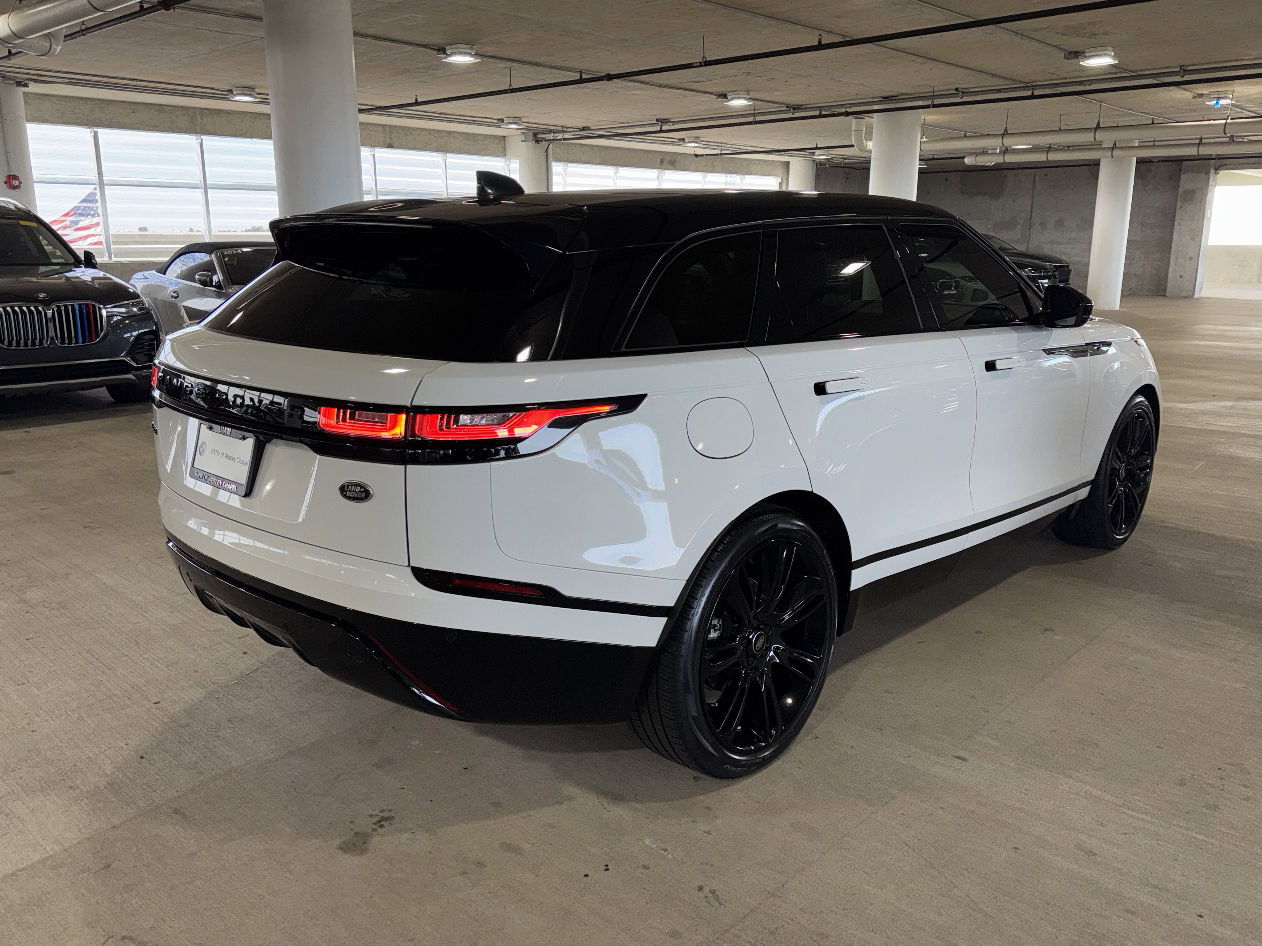 Used 2023 Land Rover Range Rover Velar R-Dynamic S image 8