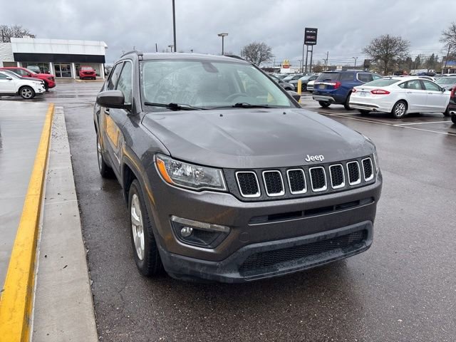 Used 2021 Jeep Compass Latitude image 4