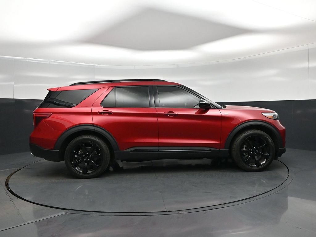 Certified 2024 Ford Explorer ST-Line w/ Class IV Trailer Tow Package RWD image 24