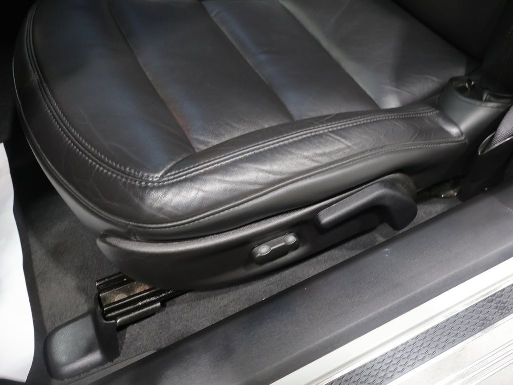 Used 2012 Chevrolet Corvette Coupe RWD image 12