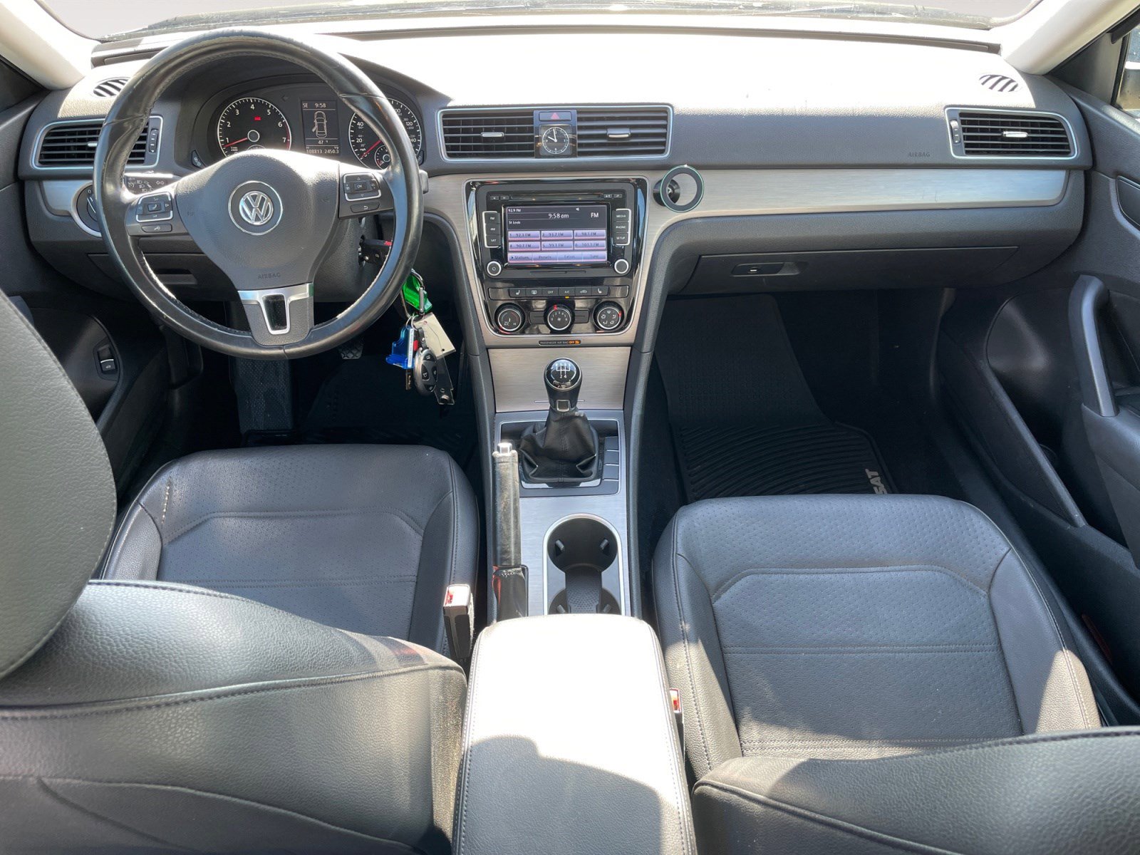 Used 2014 Volkswagen Passat 2.5 SE image 10