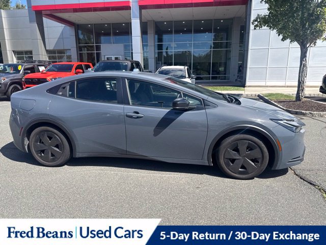 Certified 2024 Toyota Prius Prime FWD image 3