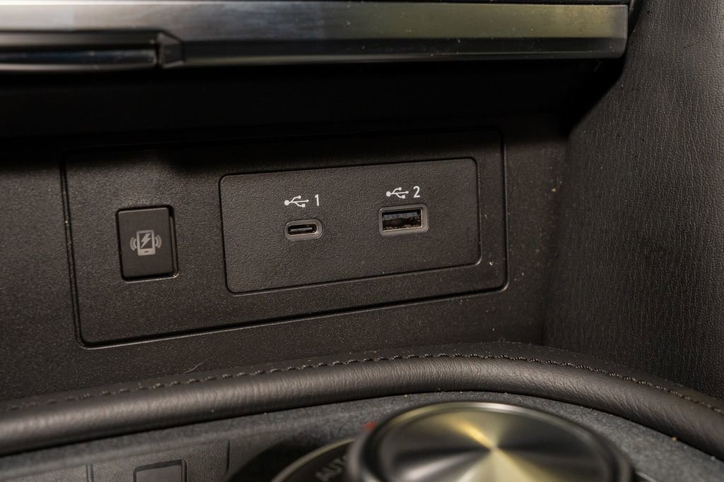 Used 2023 Nissan Armada SL w/ Midnight Edition Package image 16