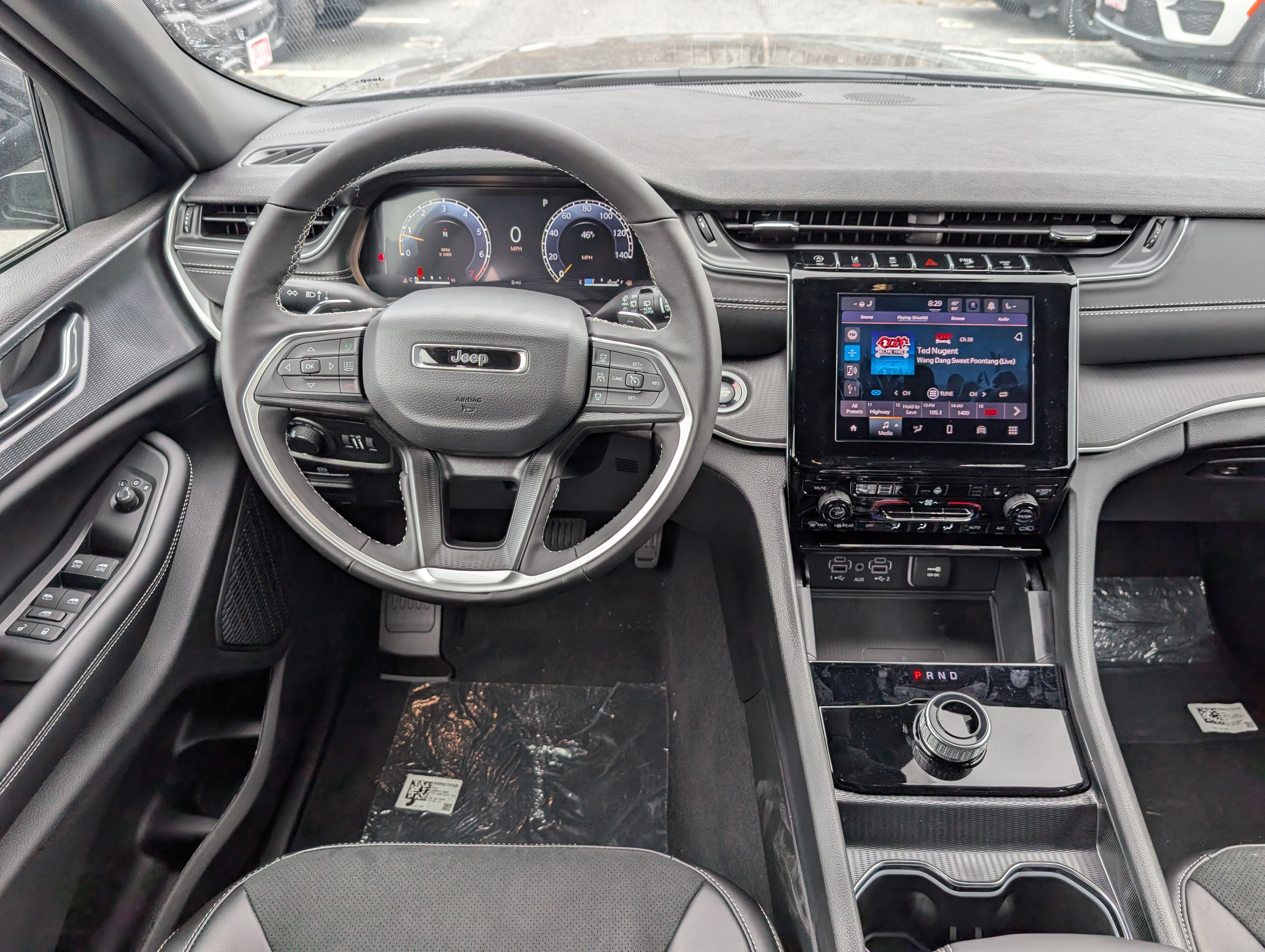 New 2025 Jeep Grand Cherokee Altitude AWD/4WD image 15