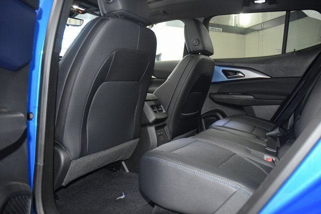 New 2026 Chevrolet Equinox EV LT w/ Convenience Package II FWD image 36
