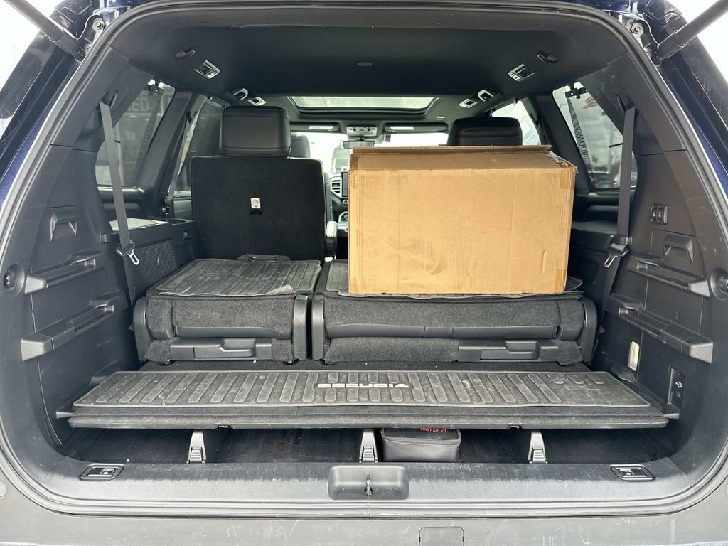 Used 2023 Toyota Sequoia Platinum AWD/4WD image 10
