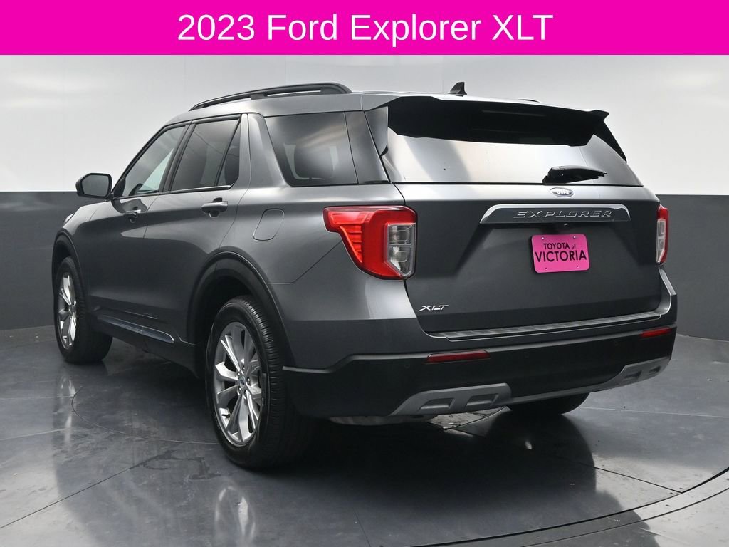 Used 2023 Ford Explorer XLT w/ Equipment Group 202A image 4