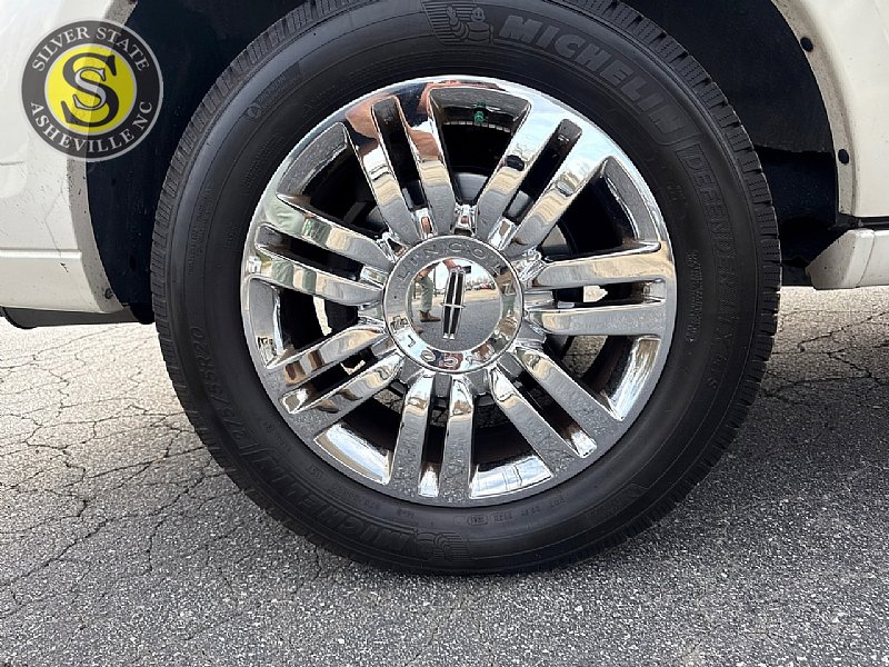 Used 2008 Lincoln Navigator L 4WD image 8