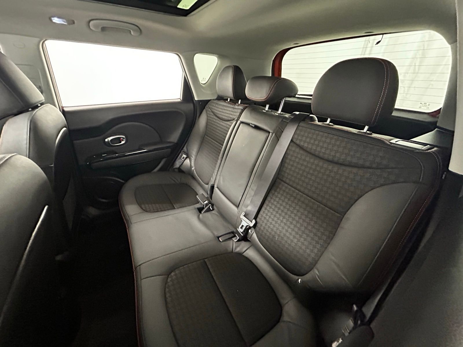 Used 2018 Kia Soul ! w/ Tech Package image 32