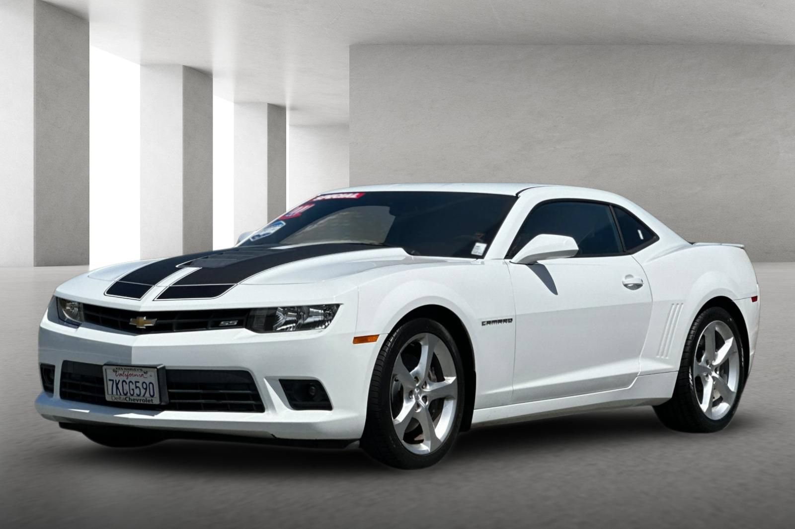 Used 2015 Chevrolet Camaro SS w/ Black Rally Stripe Package RWD image 14